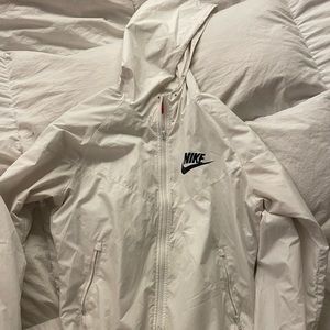 Nike Windbreaker size medium